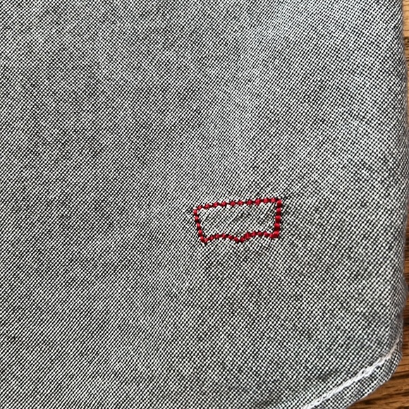 Levi Strauss & Co- Button Down, Mens Large - Picture 4 of 6